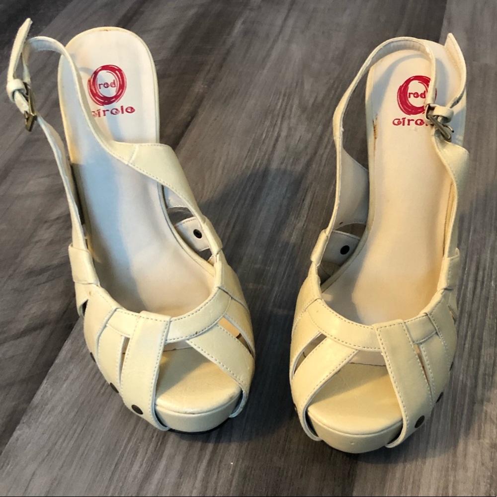 NWT* Red Circle Footwear Peep Toe Slingbacks